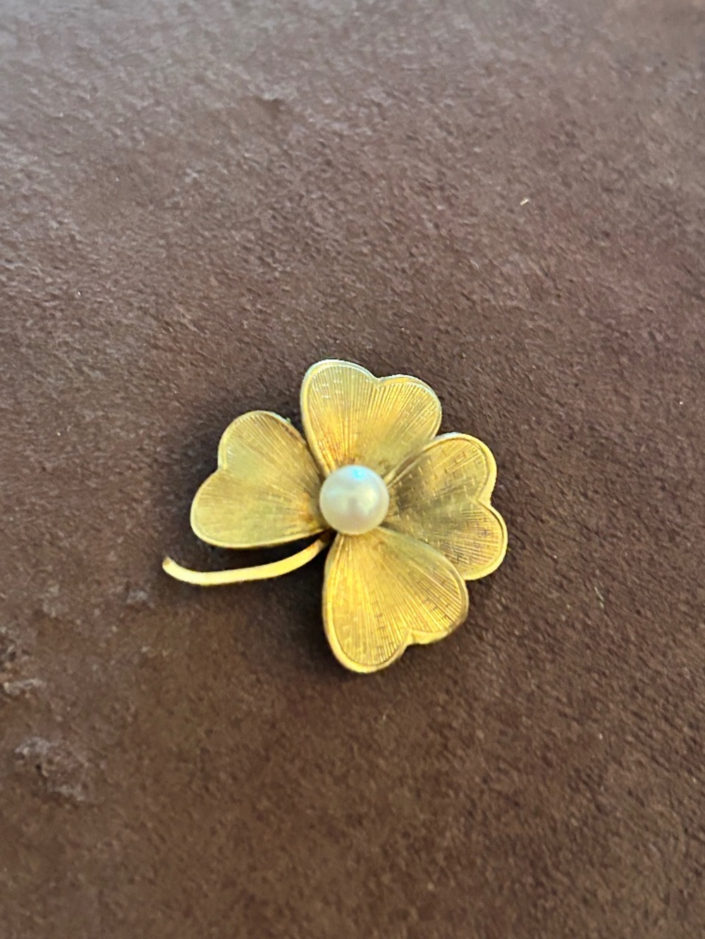 Vintage Signed Wells 12KGF Four Leaf Clover Pin with Pearl